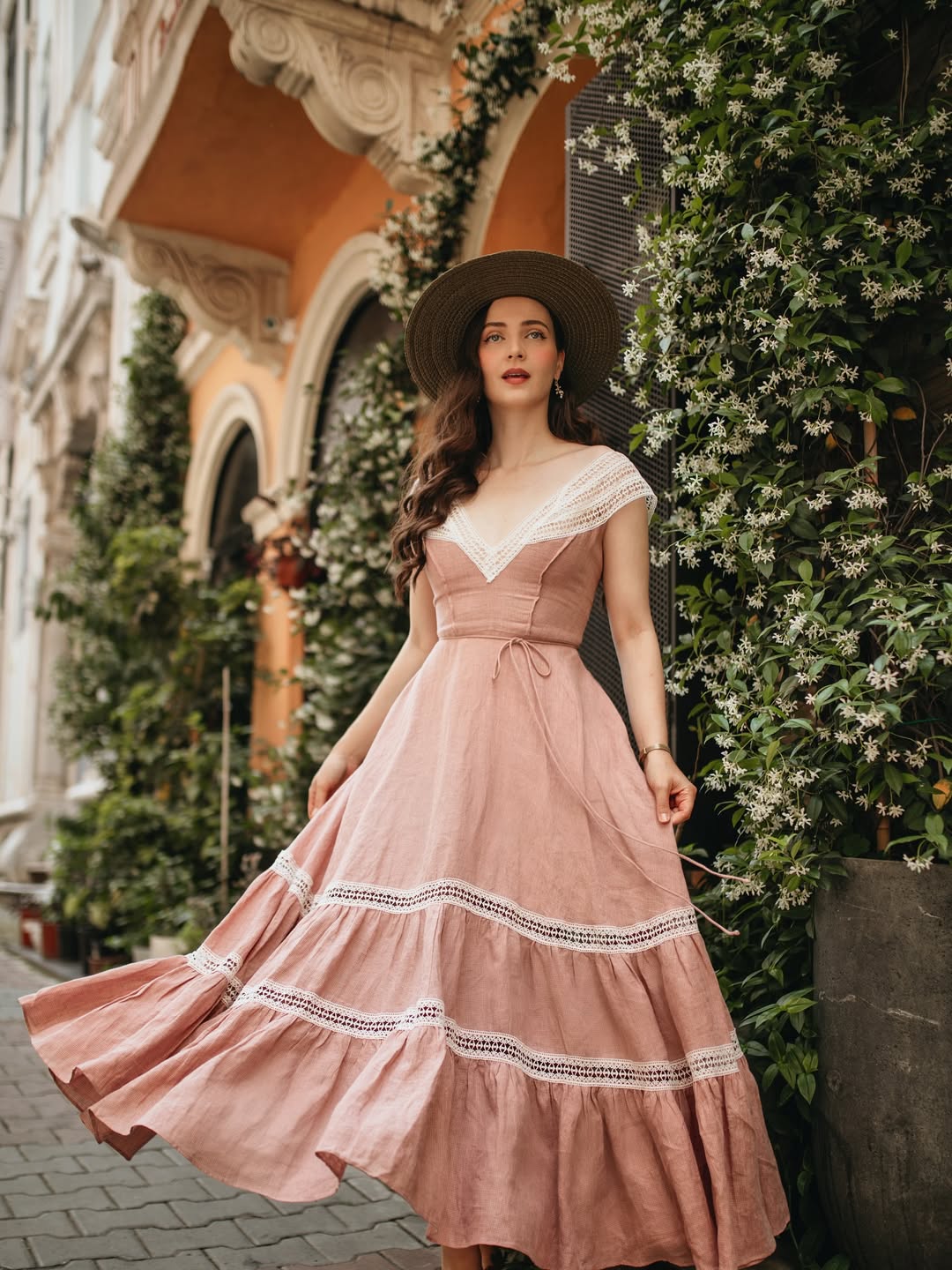 CARRIE | ABITO SVASATO IN LINO E PIZZO