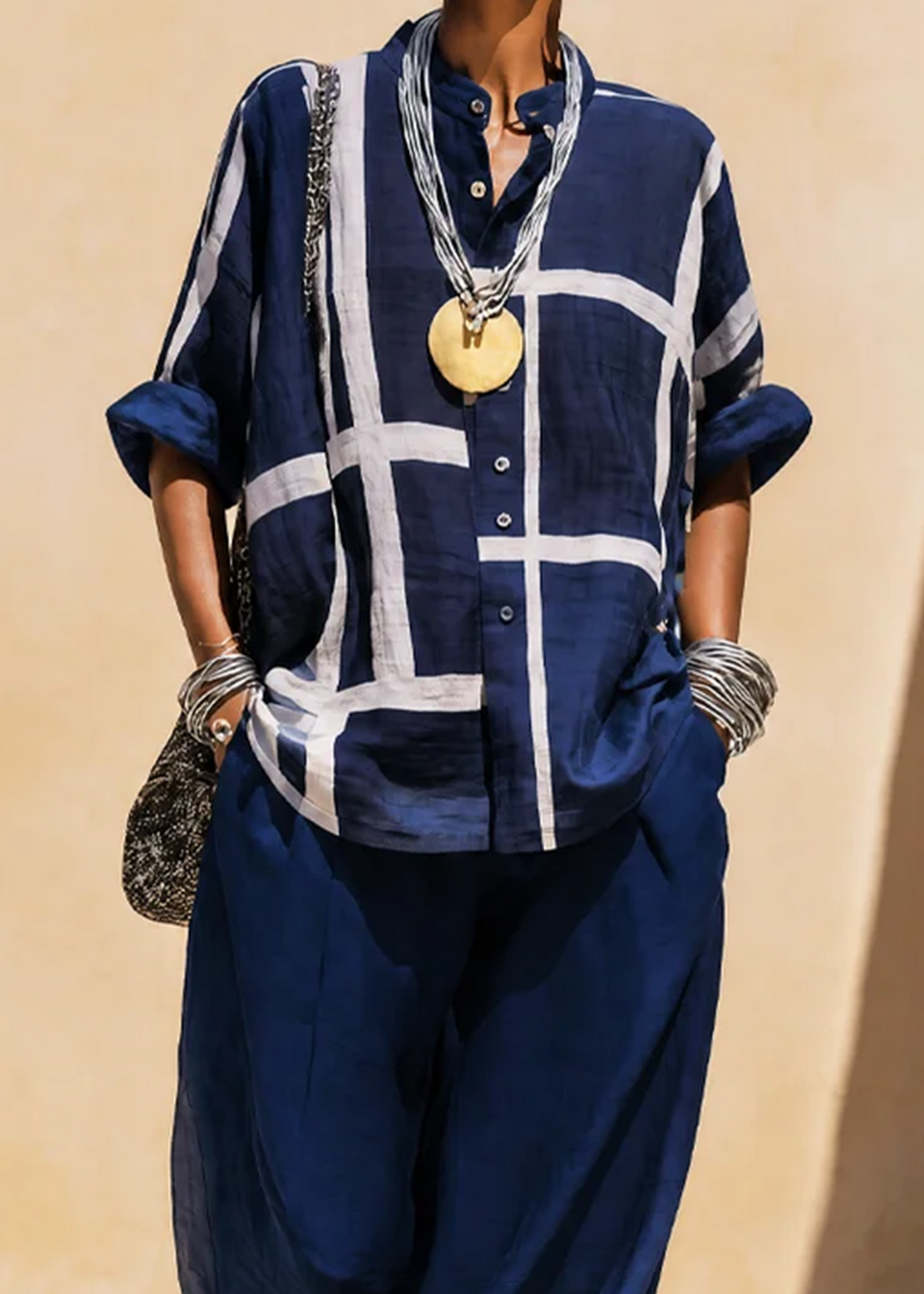 ISOLDE | COMPLETO CASUAL CON CAMICIA AMPIA E PANTALONI RELAXED
